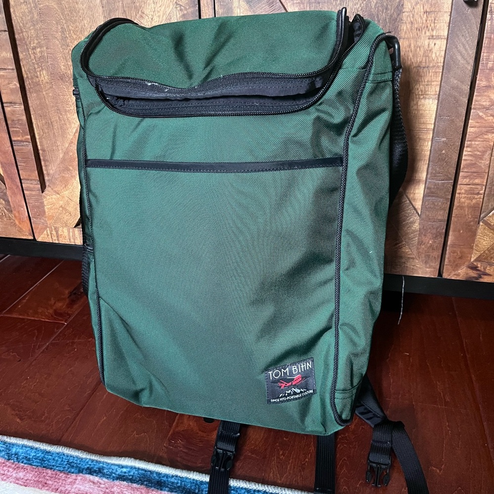 Tom Bihn Cambiata